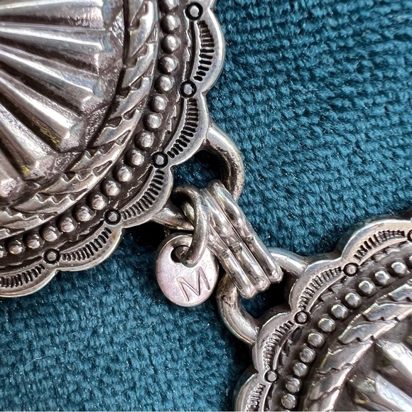 VINTAGE SILVER CONCHO CHAIN BELT 1996 EXCELLENT CONDITION - Picture 8 of 8